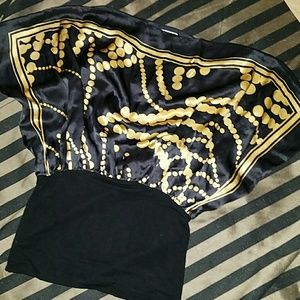 Extraordinary 100% Silk Cache Black/Gold Top